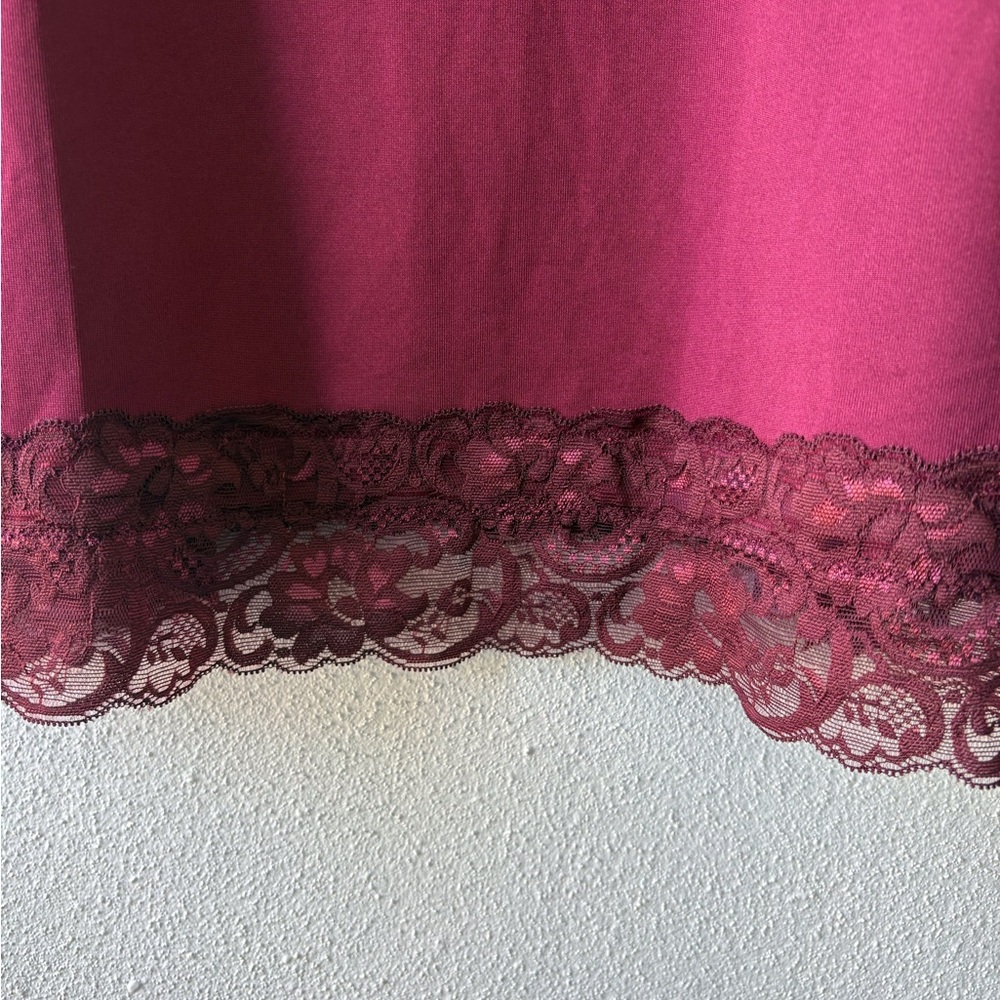 White House Black Market Large Burgundy Lace Trim Camisole Adjustable Straps NWT - Picture 7 of 12